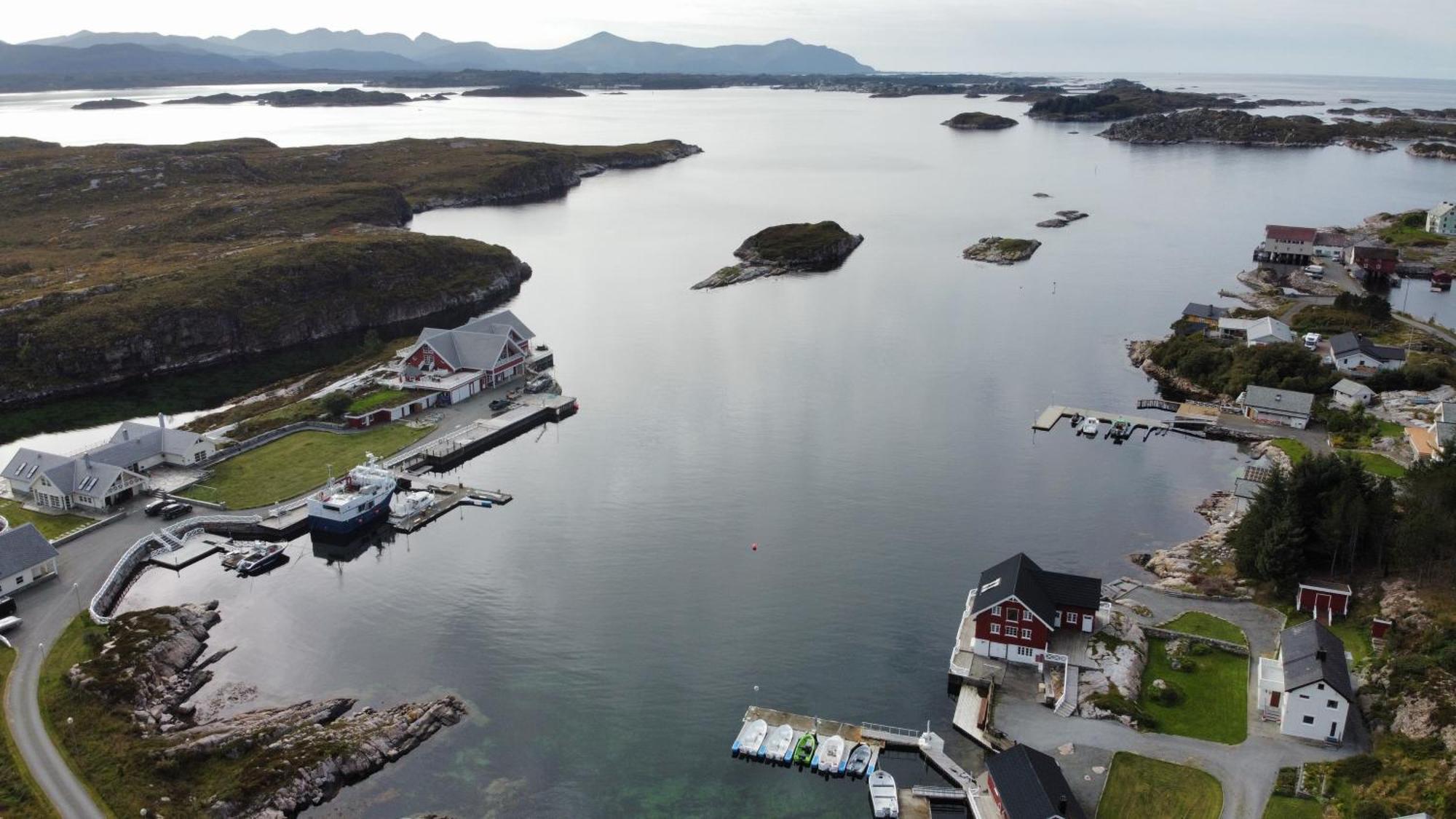 Atlantic Road Seaside Housing Apartment Litlrossoya Bagian luar foto