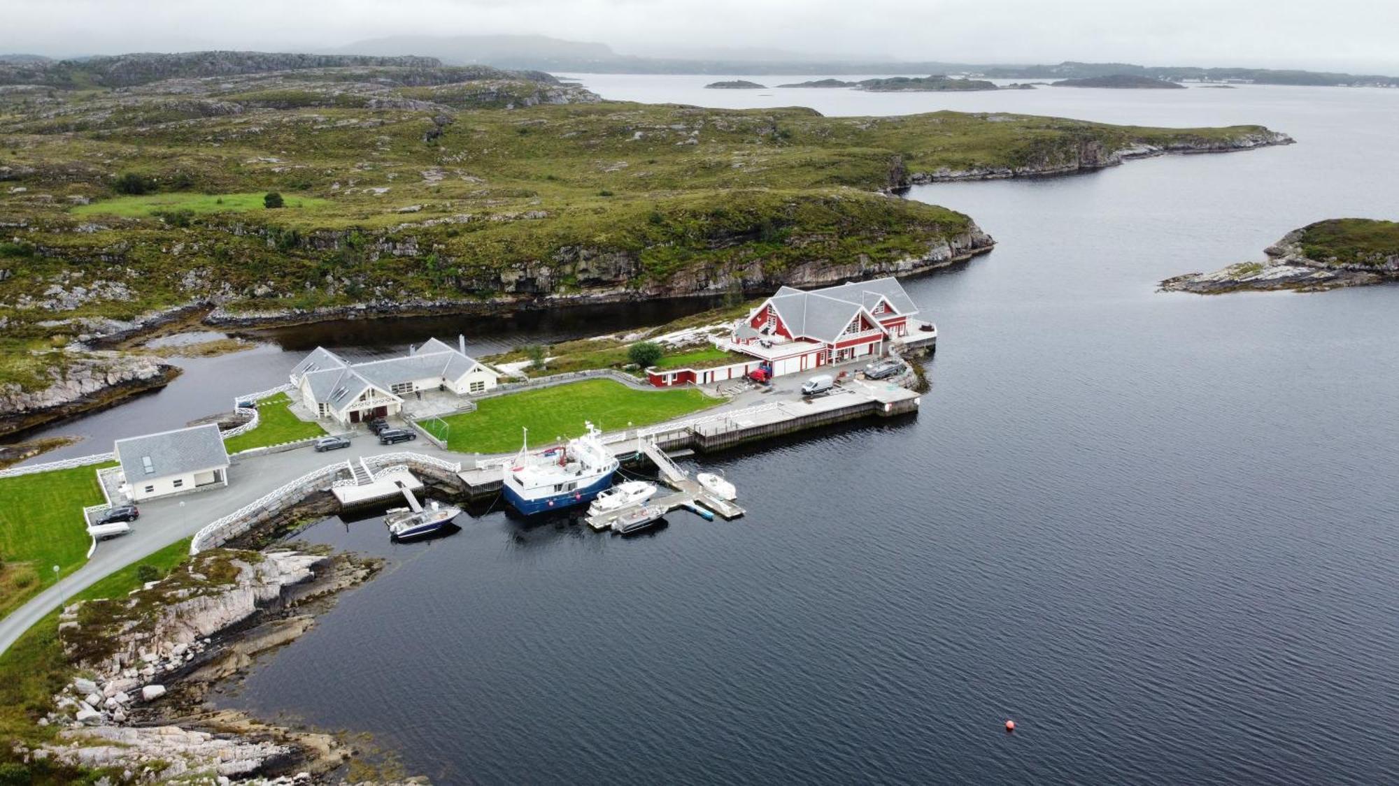 Atlantic Road Seaside Housing Apartment Litlrossoya Bagian luar foto