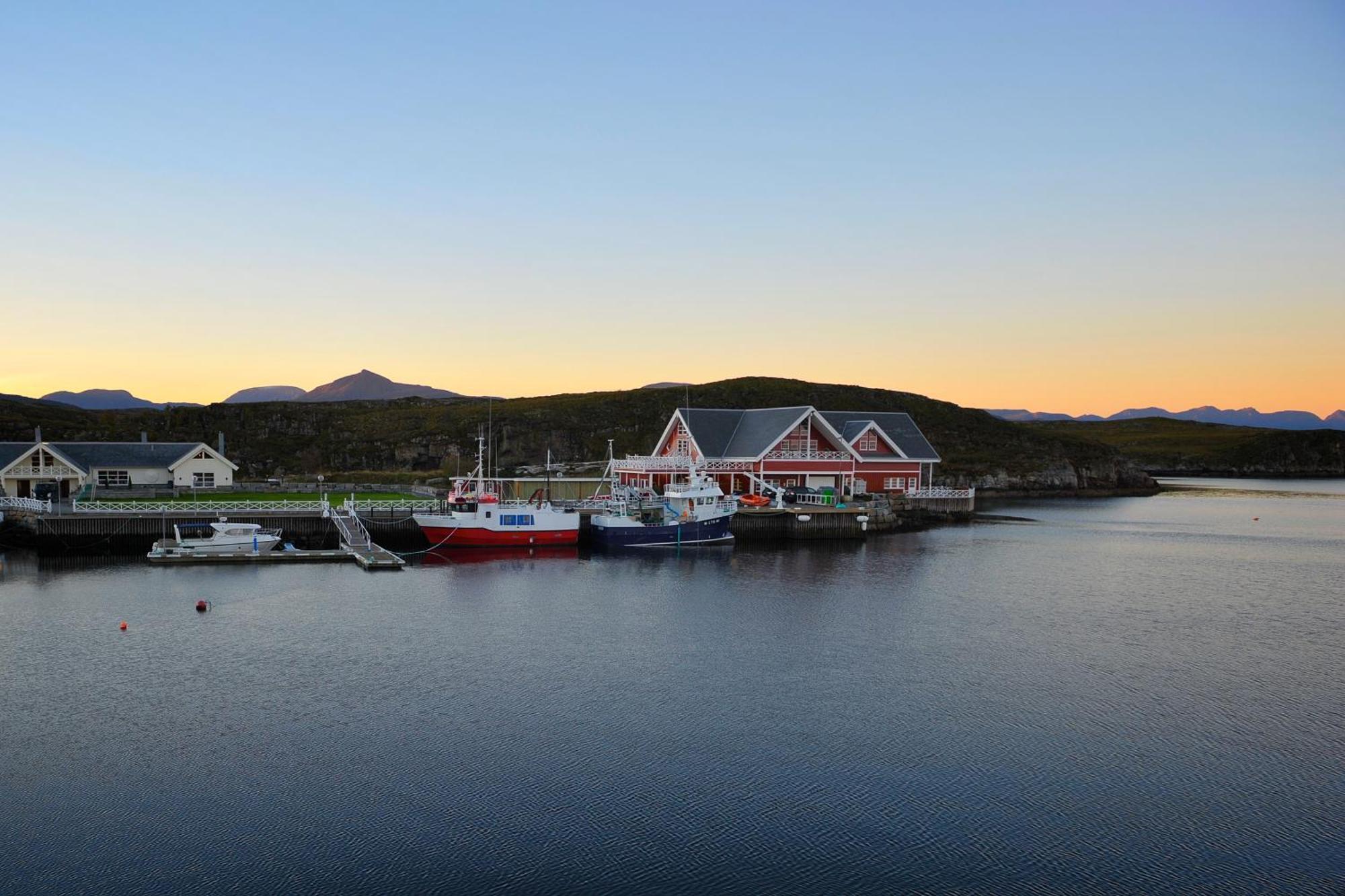 Atlantic Road Seaside Housing Apartment Litlrossoya Bagian luar foto