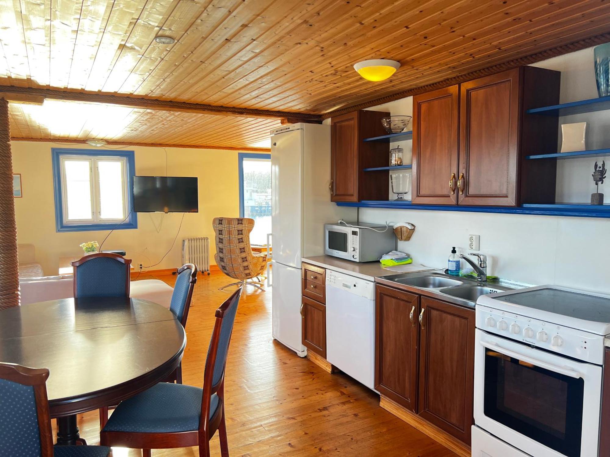 Atlantic Road Seaside Housing Apartment Litlrossoya Bagian luar foto